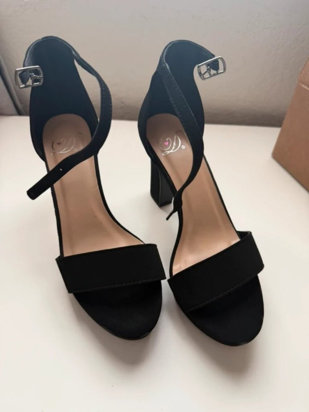 Women’s Delicious Black Block-Heel Sandal